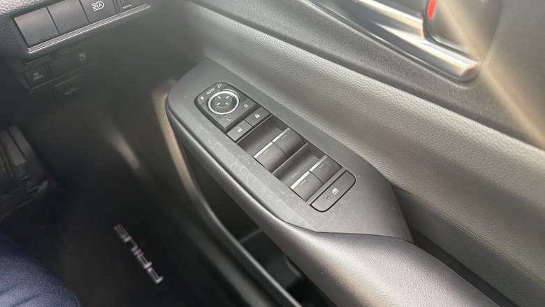 Toyota Prius 2.0 PHEV Design 5dr CVT Hatchback